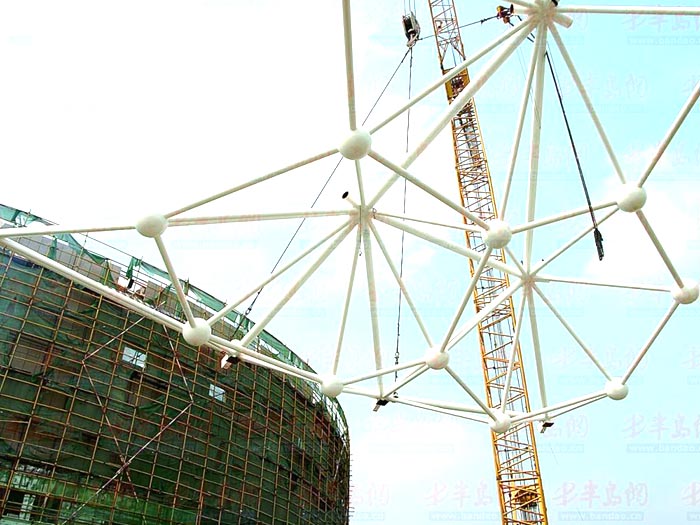 都匀体育馆网架安装